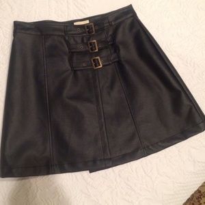 TULLE BLACK FAUX LEATHER SKIRT
